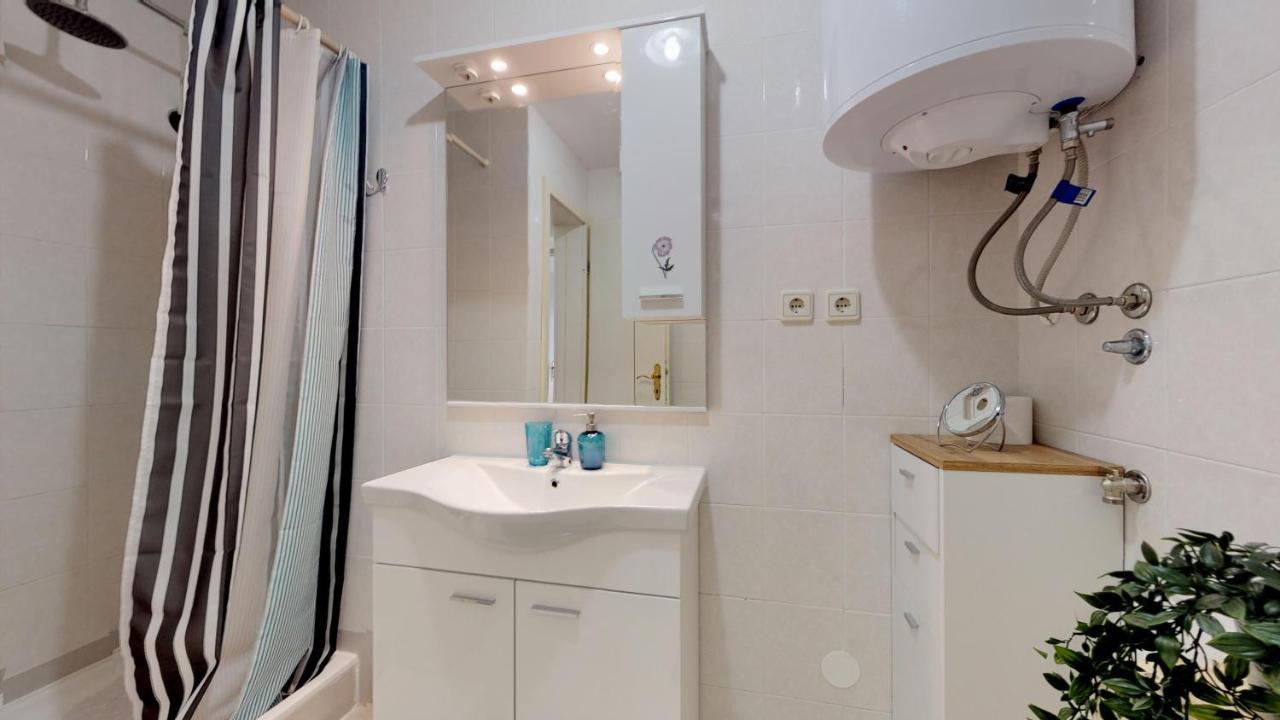 Emily Deluxe Superior 5 Star Studio Apartment, Your Piece Of Heaven With Sea & Park View Novigrad Istria Kültér fotó