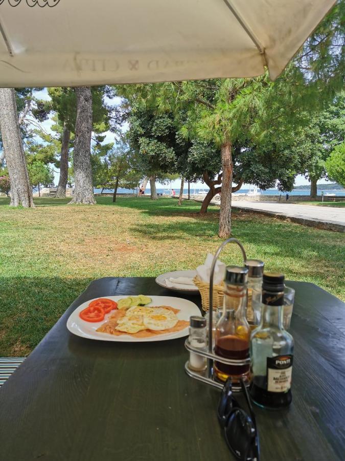 Emily Deluxe Superior 5 Star Studio Apartment, Your Piece Of Heaven With Sea & Park View Novigrad Istria Kültér fotó